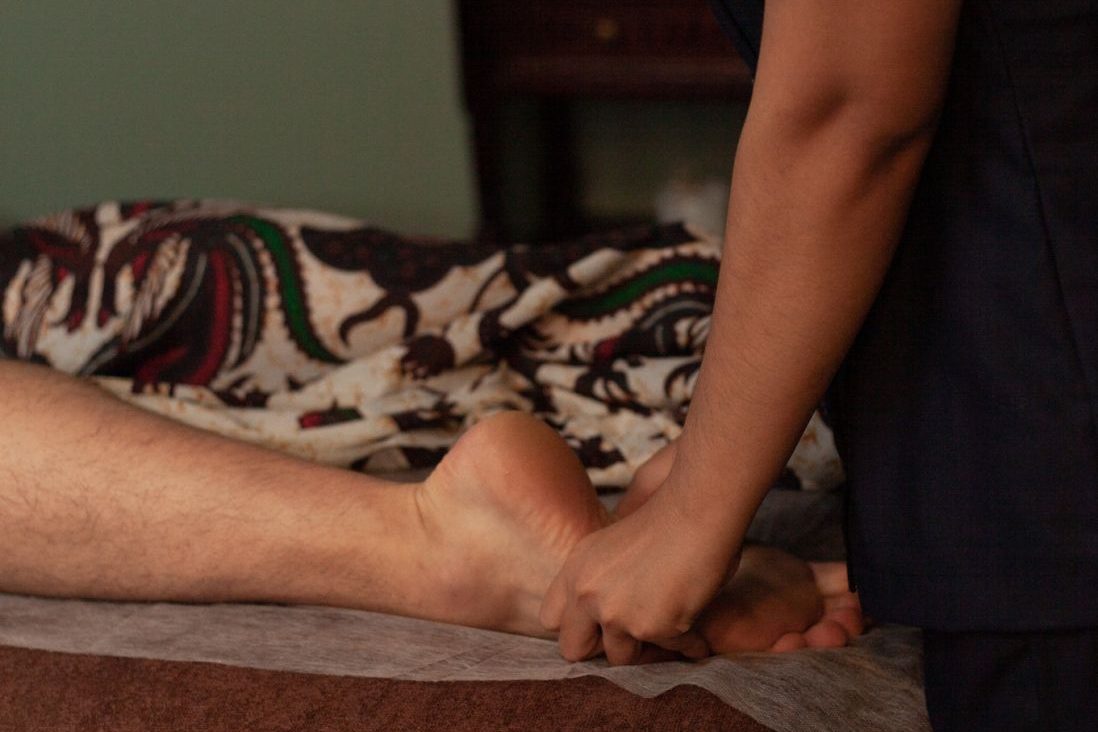 Reflektornyy massazh nog 5